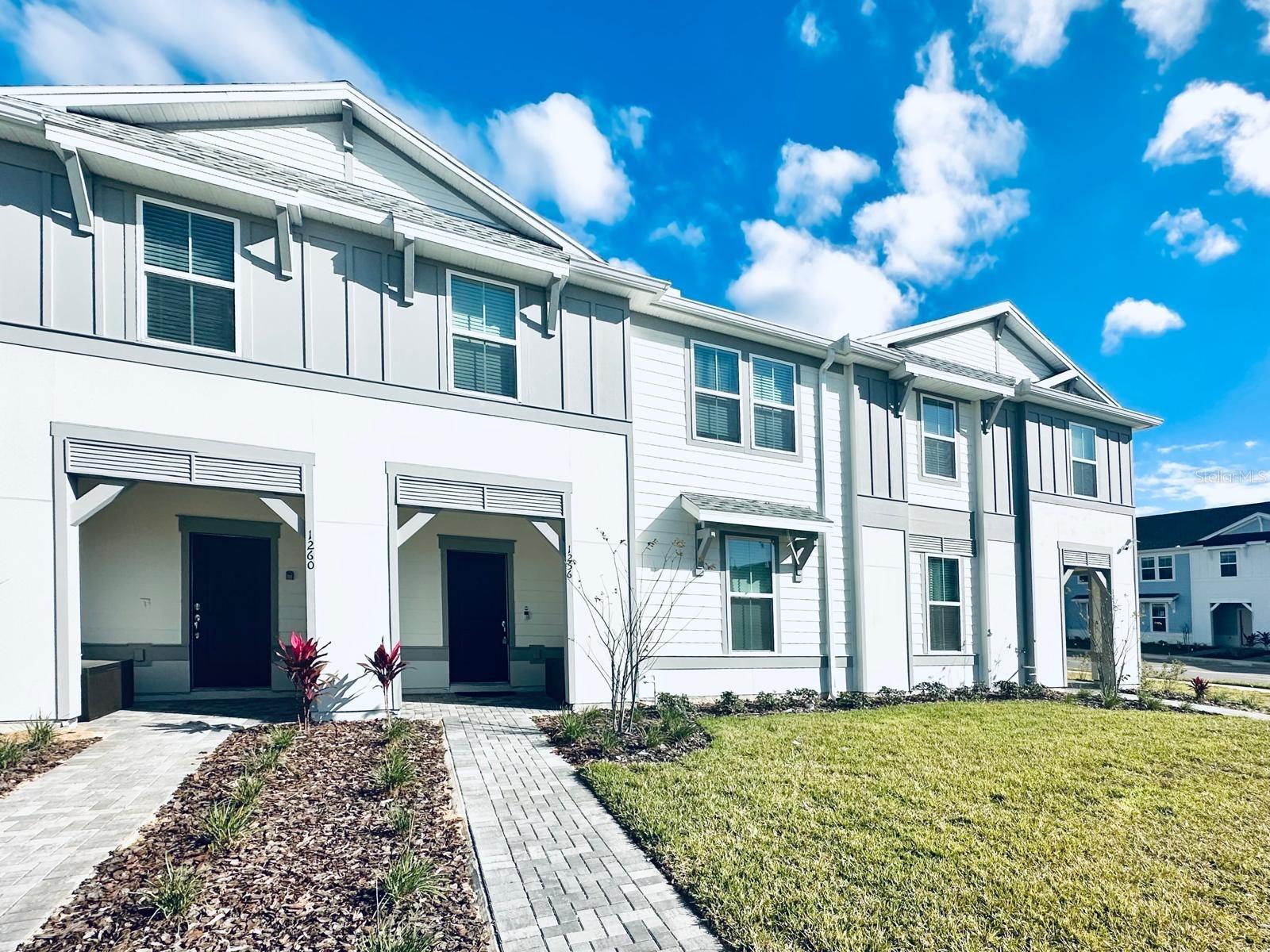 Listing photo 1 for 1256 Blue Paradise Dr