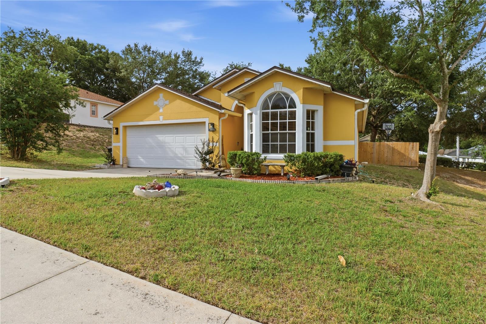 Listing photo 2 for 1514 Muir Cir