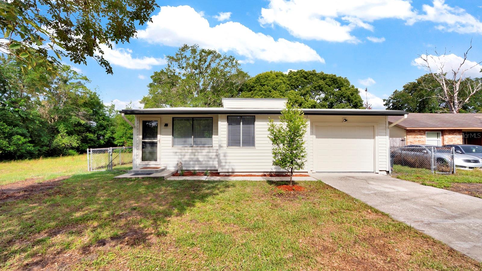2930 MAGNOLIA AVENUE