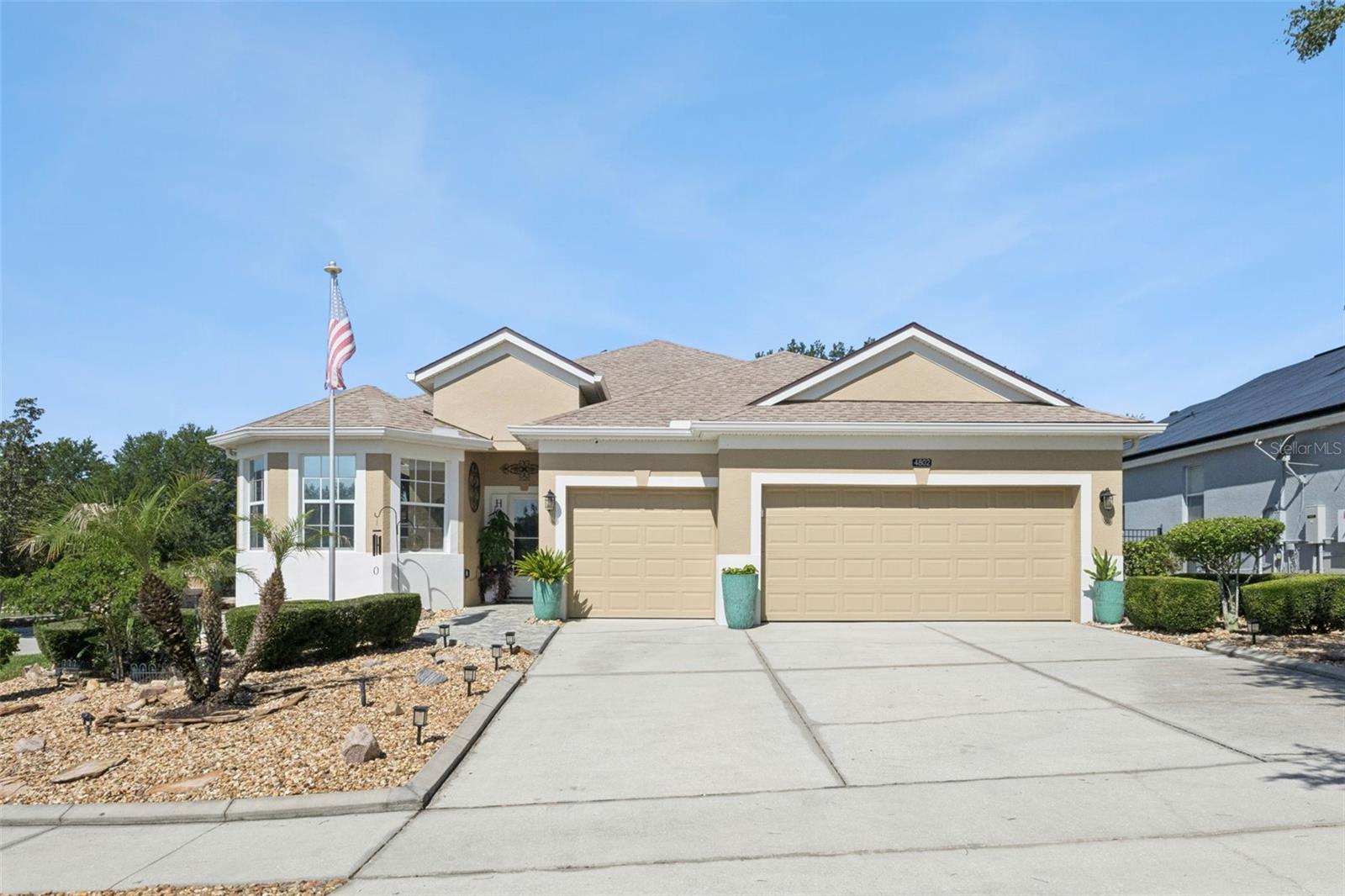 4802 ROYCE DRIVE