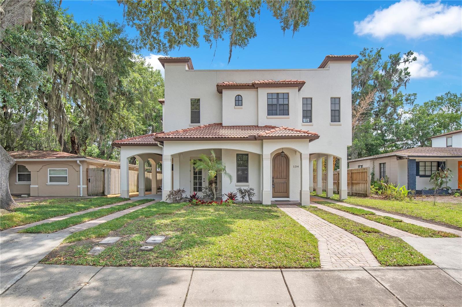 136 E ESTHER STREET Unit B