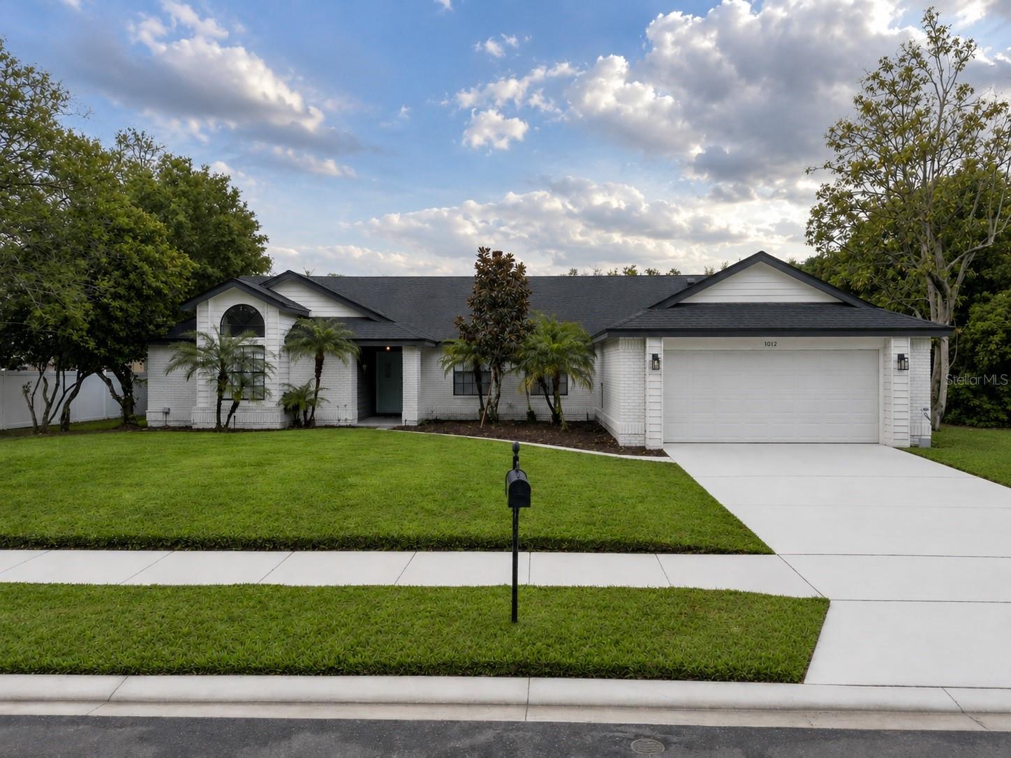 1012 WILLA LAKE CIRCLE