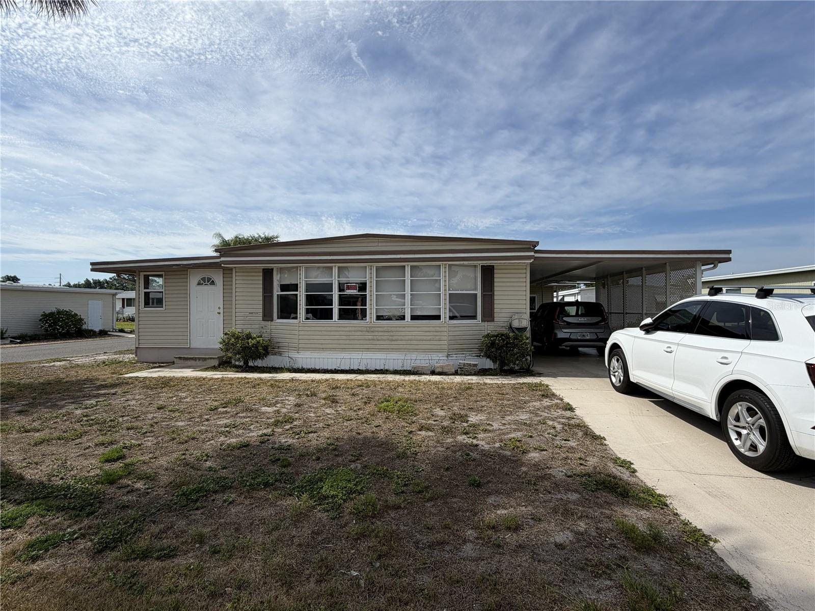 Listing photo 1 for 171 Paradise N