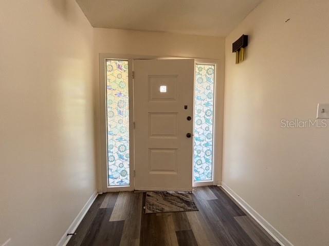 Listing photo 2 for 121 E Pine St