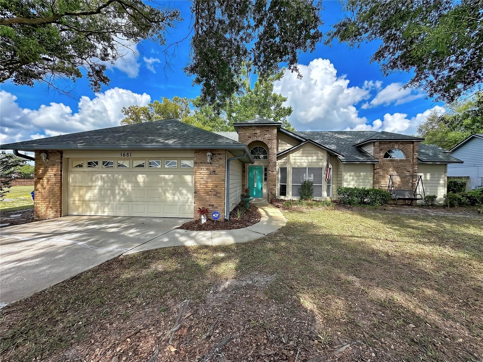 1681 E SPRING RIDGE CIRCLE