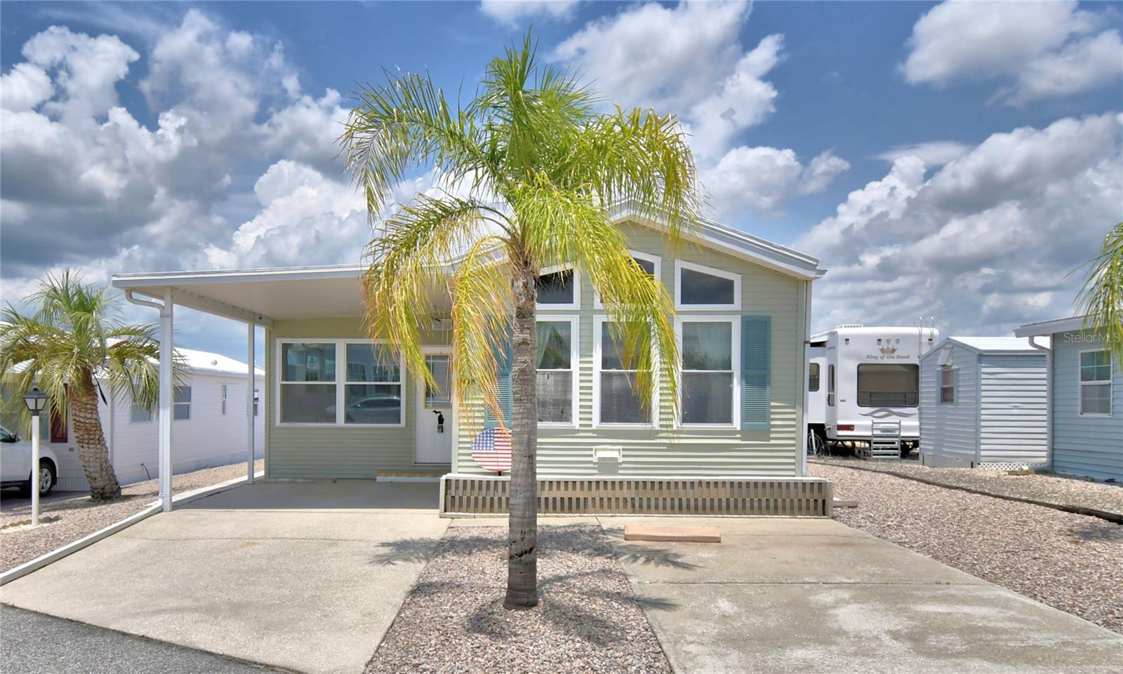 Listing photo 1 for 251 Patterson Rd #h38
