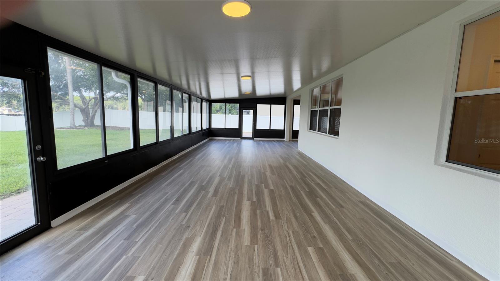 Photo 92