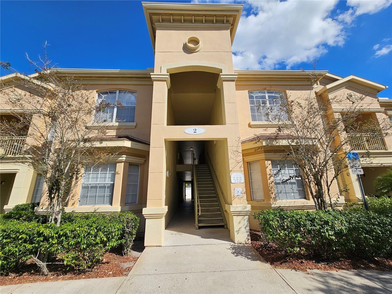 Listing photo 1 for 202 Terrace Ridge Cir #202