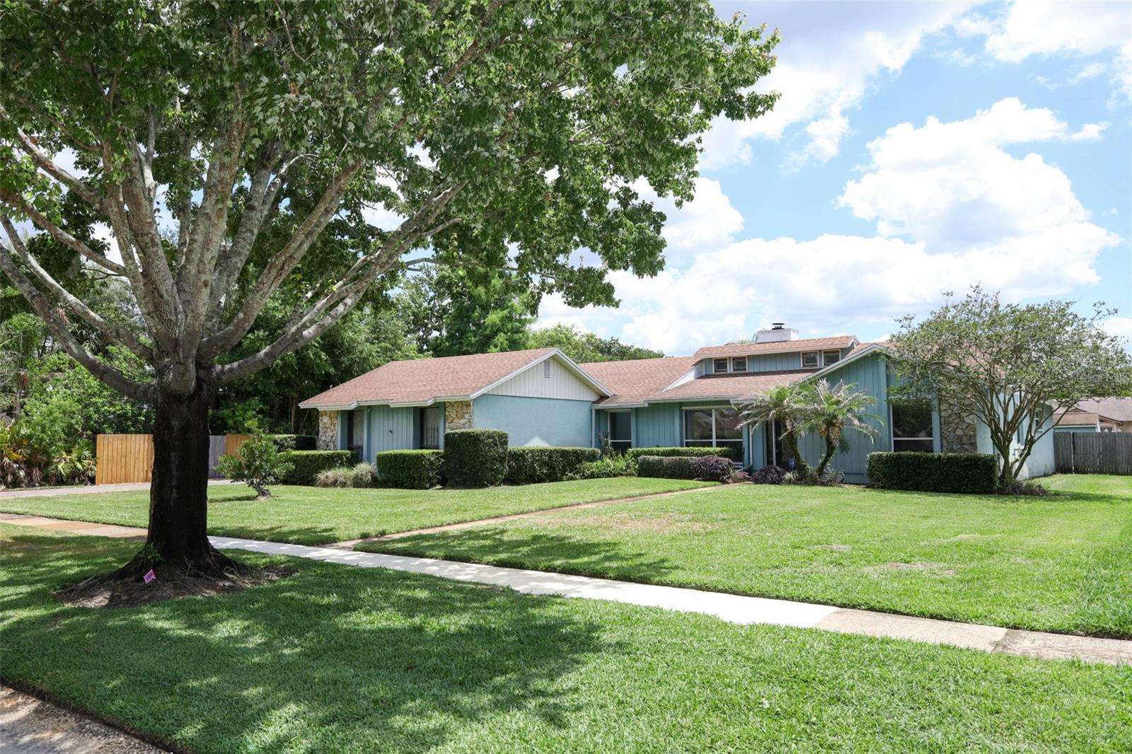 8852 EL PRADO AVENUE
