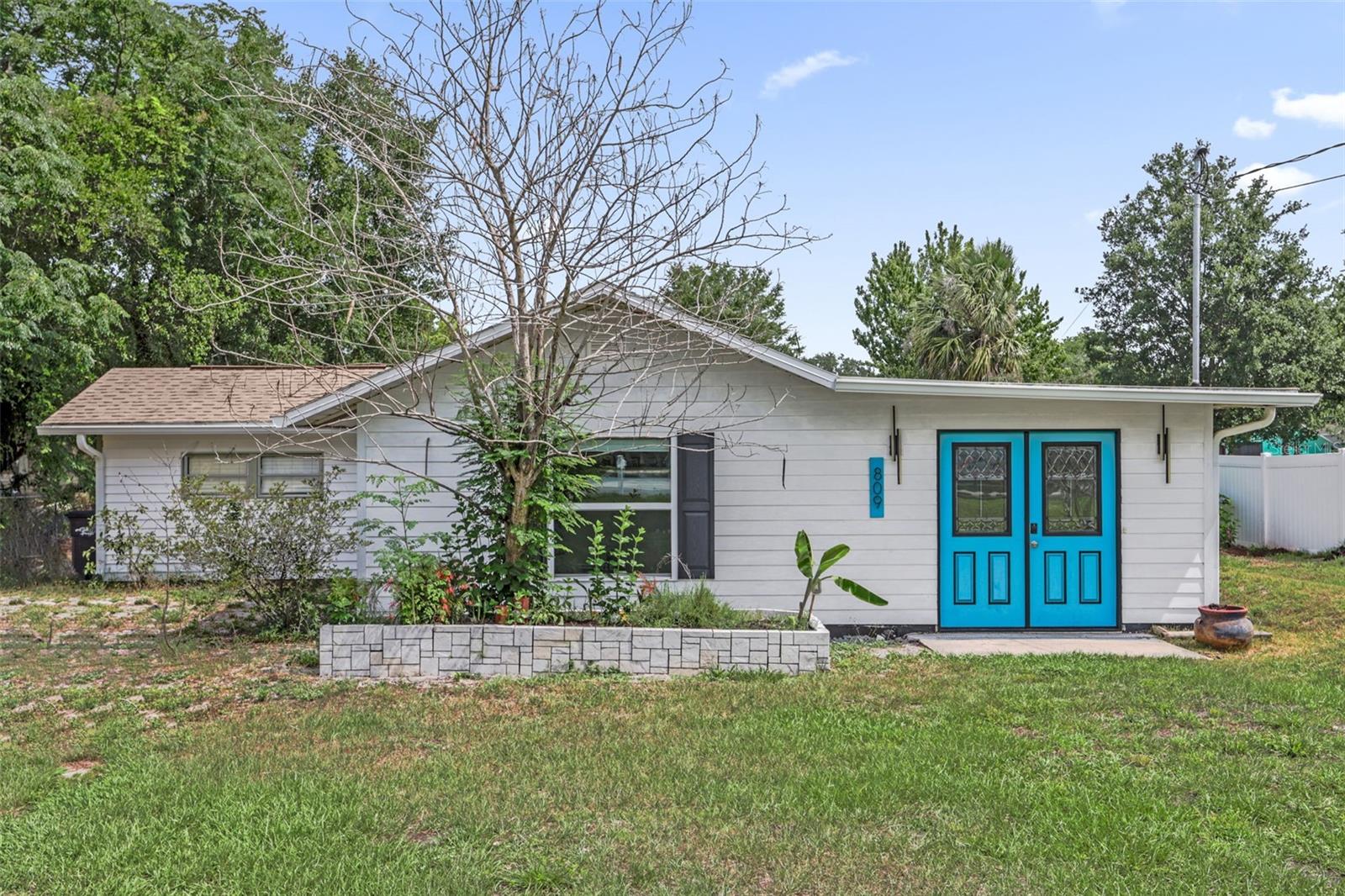 809 GRANDVIEW AVENUE