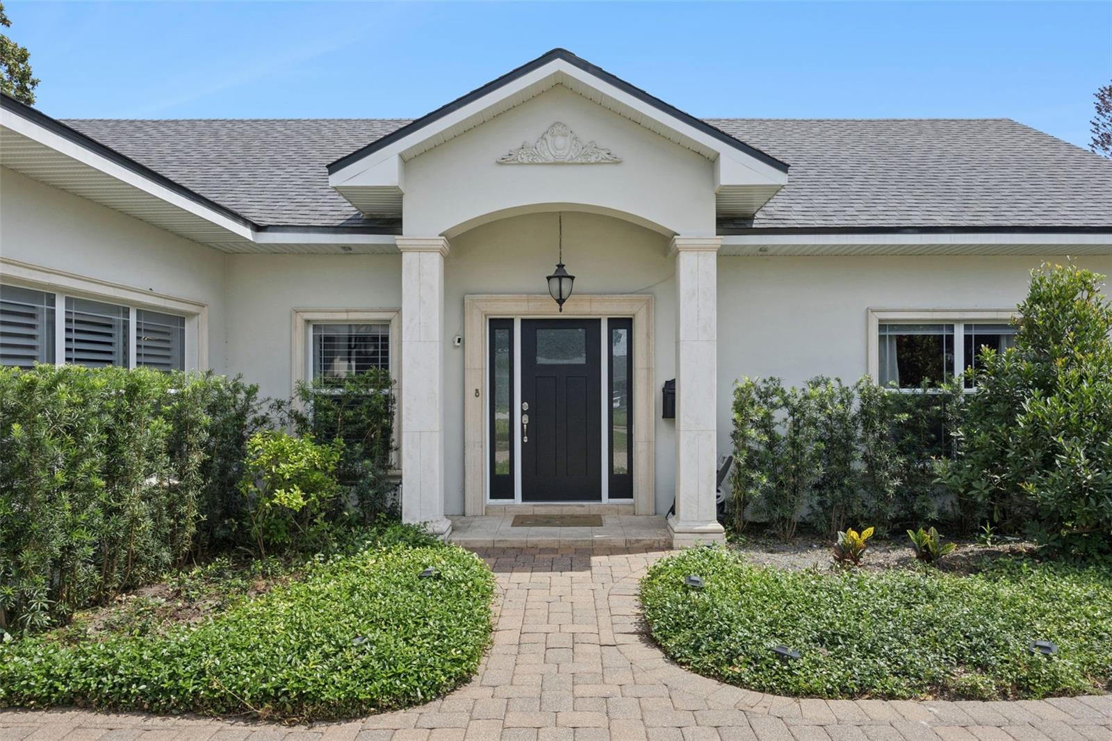 24 MINNEHAHA CIR