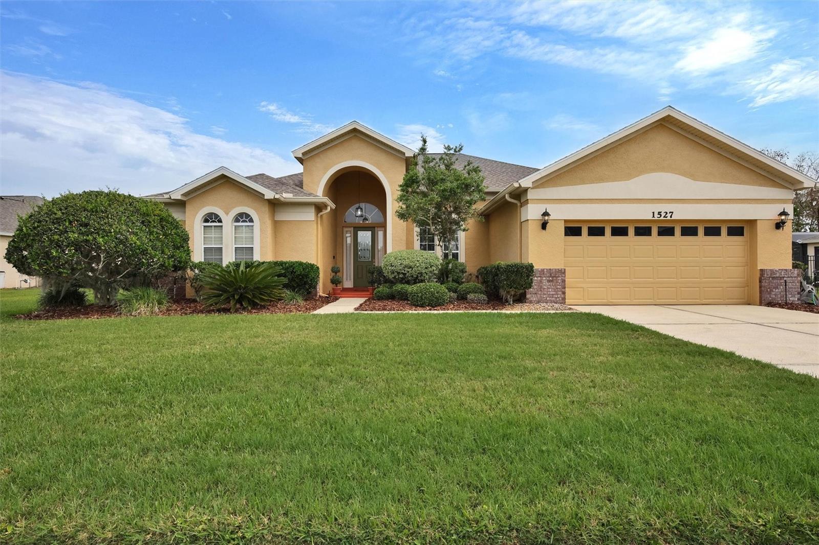 1527 GANTS CIRCLE