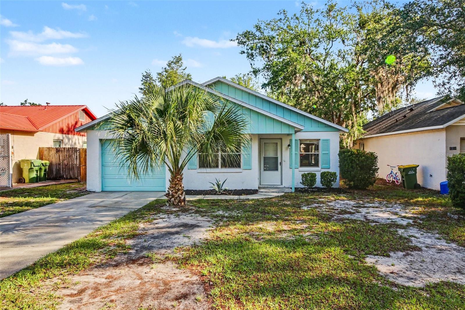 Listing photo 1 for 2710 Lorraine Dr