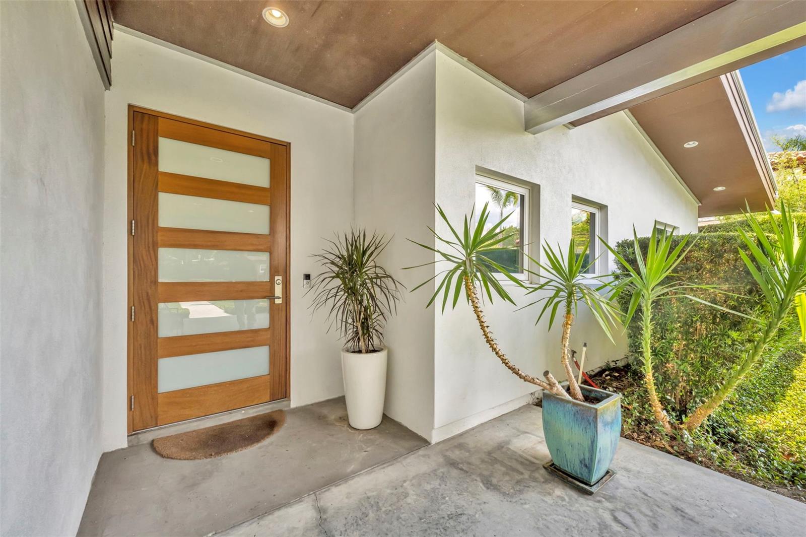 1841 LAKE SPIER DRIVE