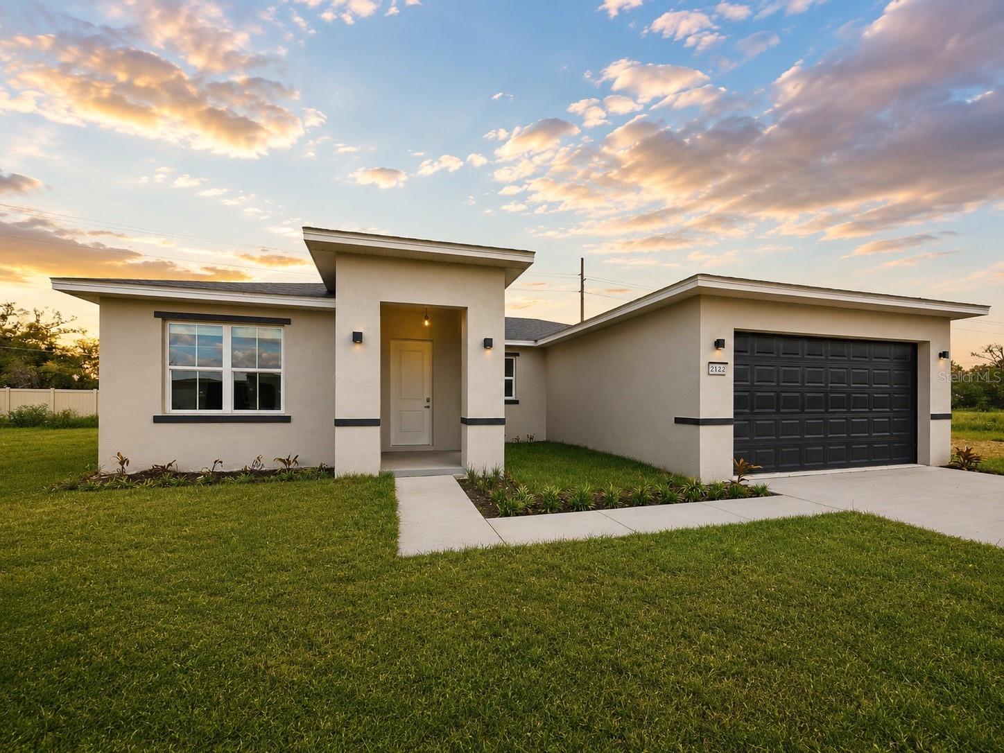 Listing photo 1 for 2122 River Hawk Loop
