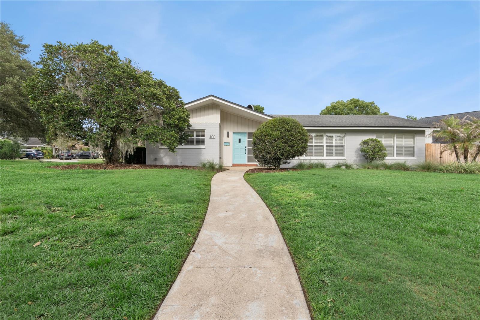 400 W TROTTERS DRIVE