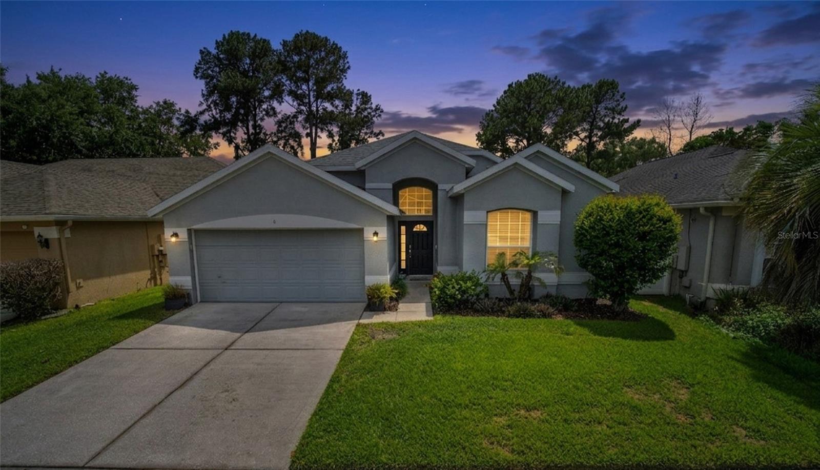 6 PIED COURT