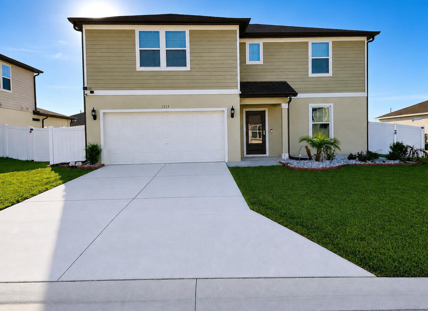 Listing photo 1 for 1213 Michelangelo Ln