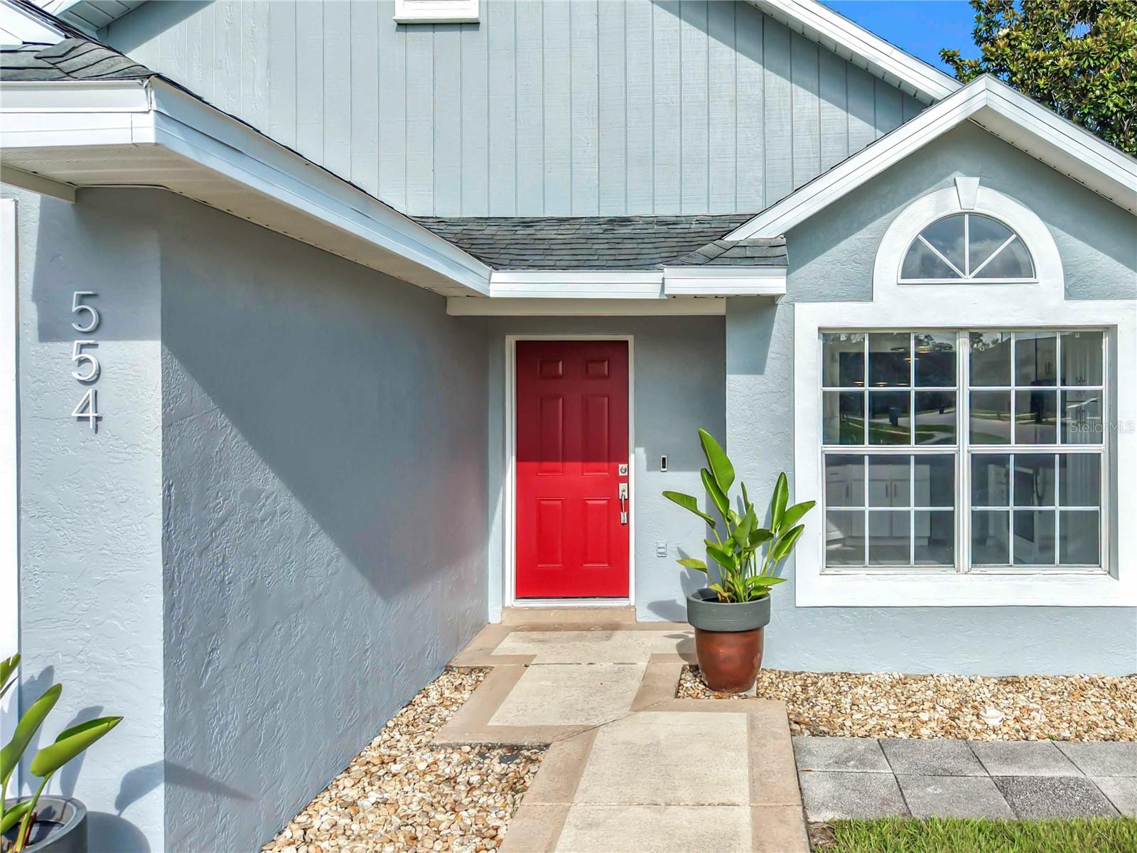 Listing photo 1 for 554 Whittingham Pl