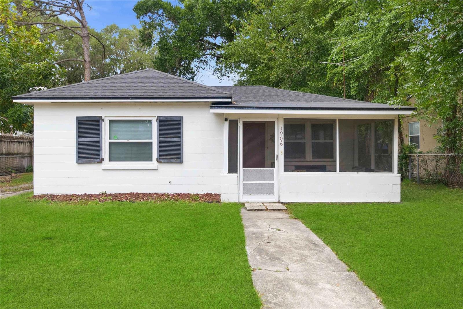 1906 MAE STREET