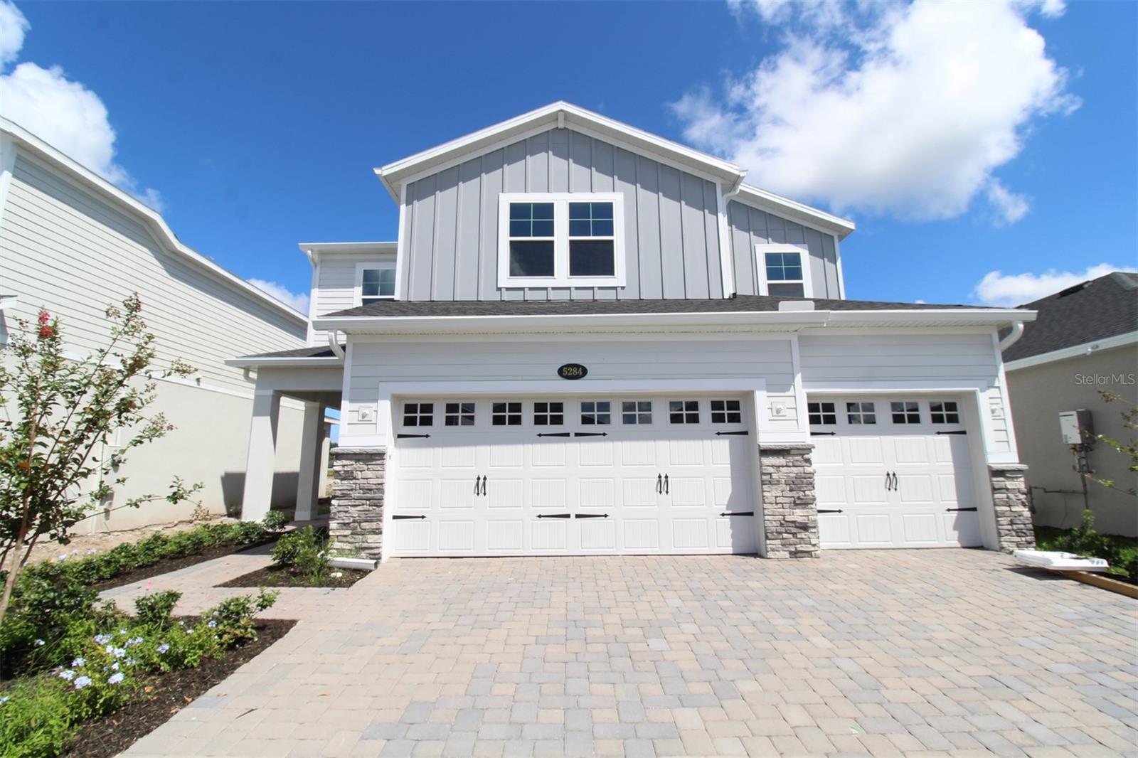 Listing photo 1 for 5284 High Line Dr