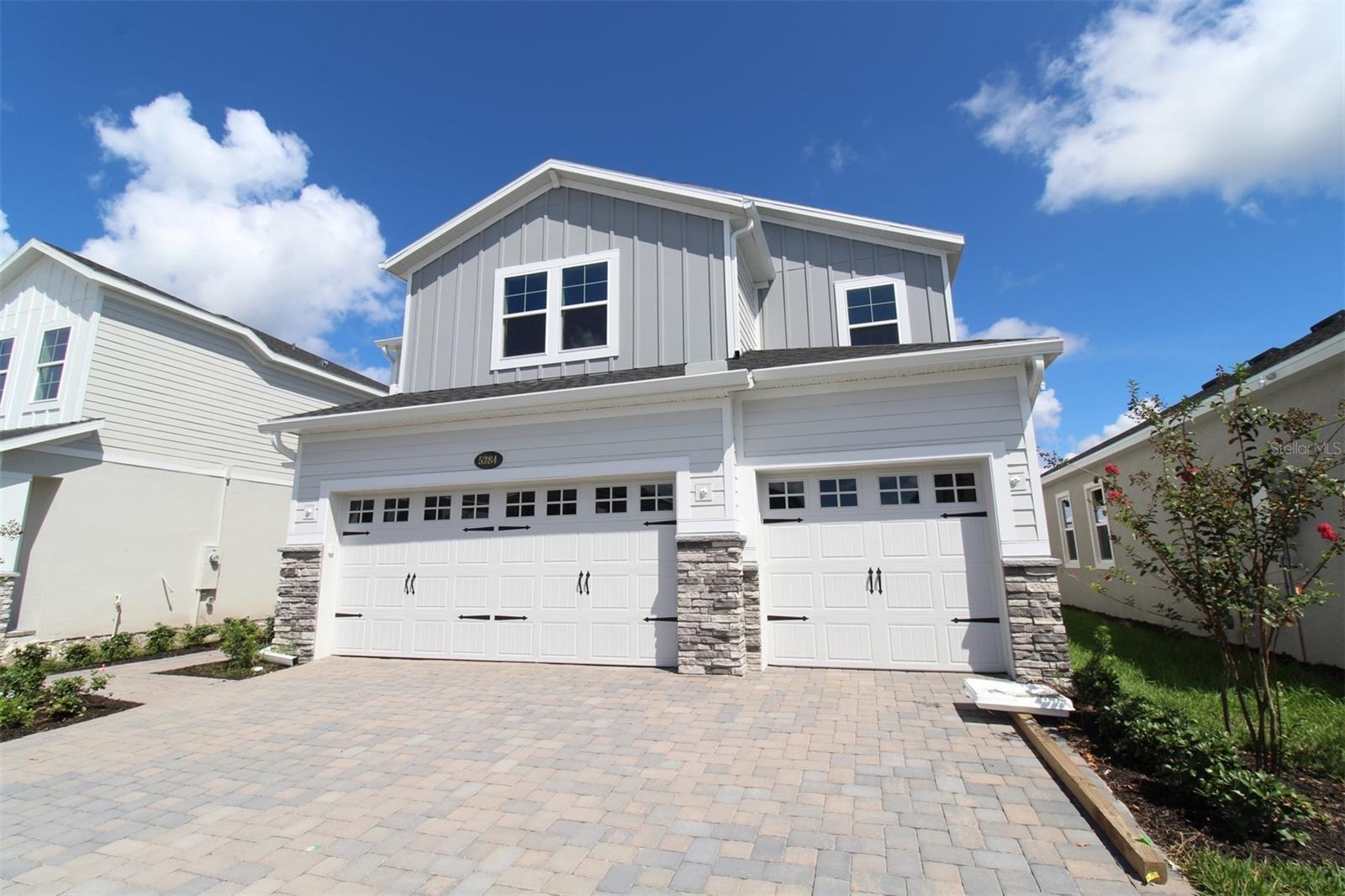 Listing photo 2 for 5284 High Line Dr
