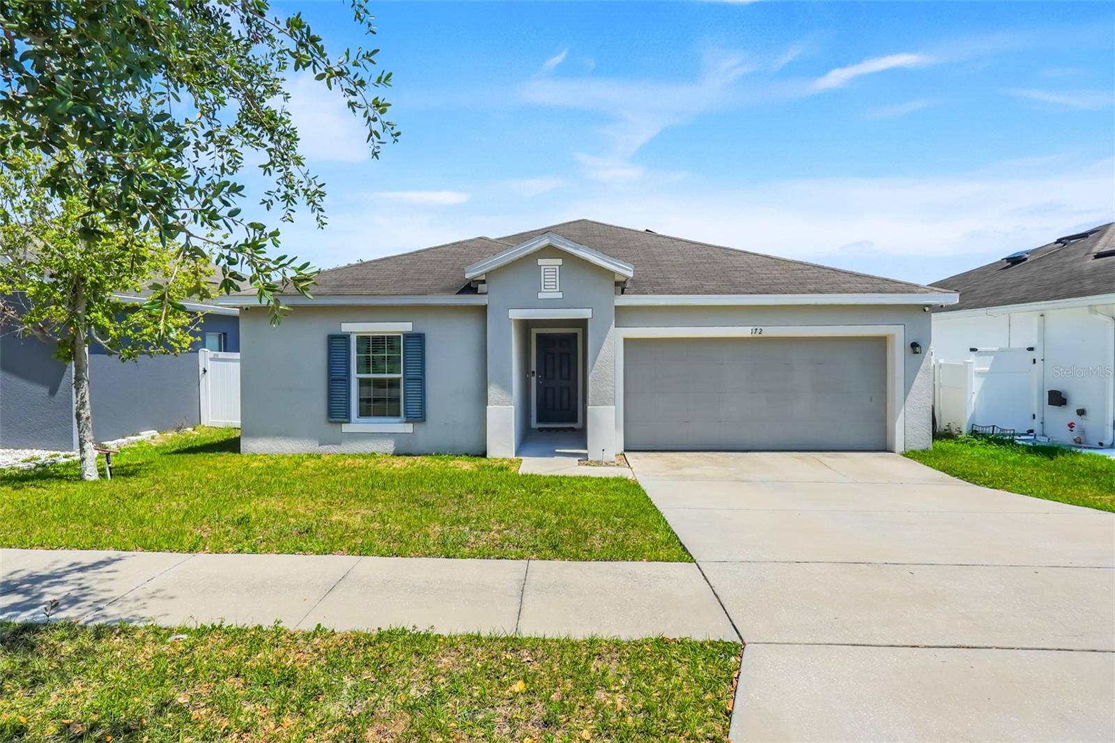 Listing photo 3 for 172 Tanager St