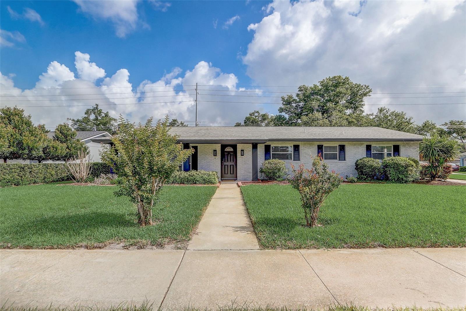 423 OAK HILL DRIVE