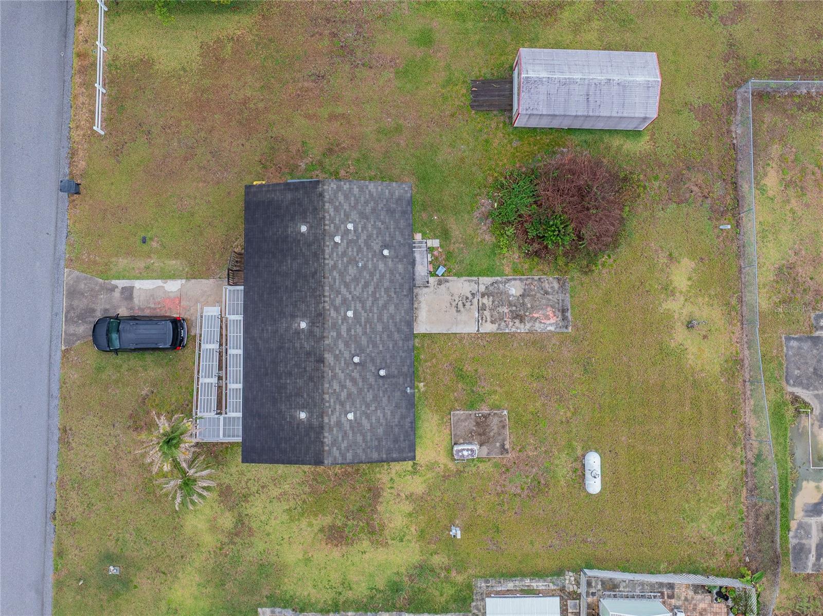 Listing photo 1 for 2308 Kay St