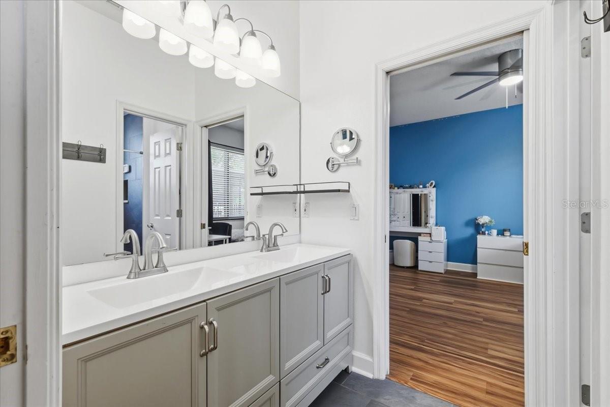 Photo 29