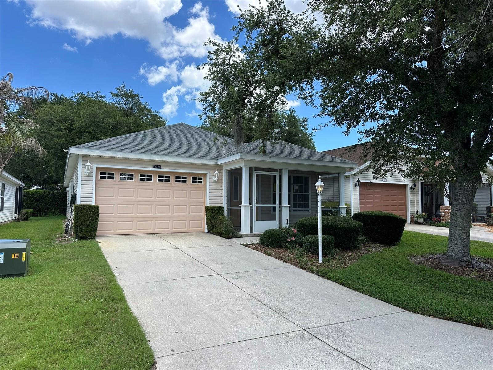 Listing photo 3 for 25335 Cranes Roost Cir