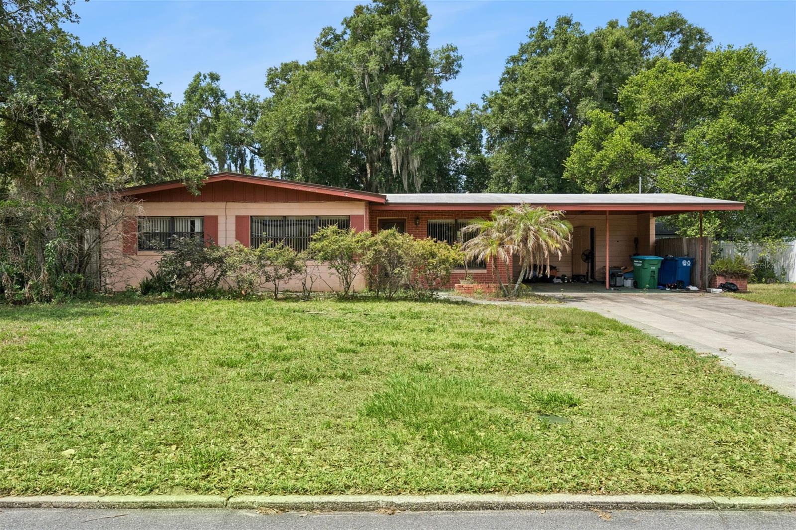 2142 BLOSSOM LANE