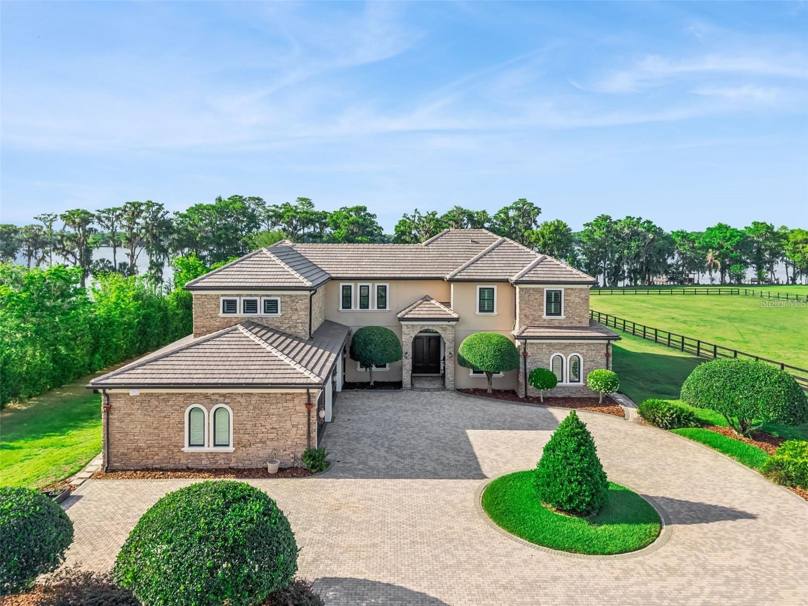 000 LAKE MILLS ROAD
