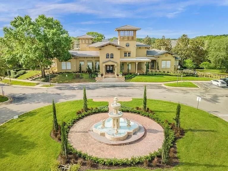 107 VISTA VERDI CIRCLE Unit 213