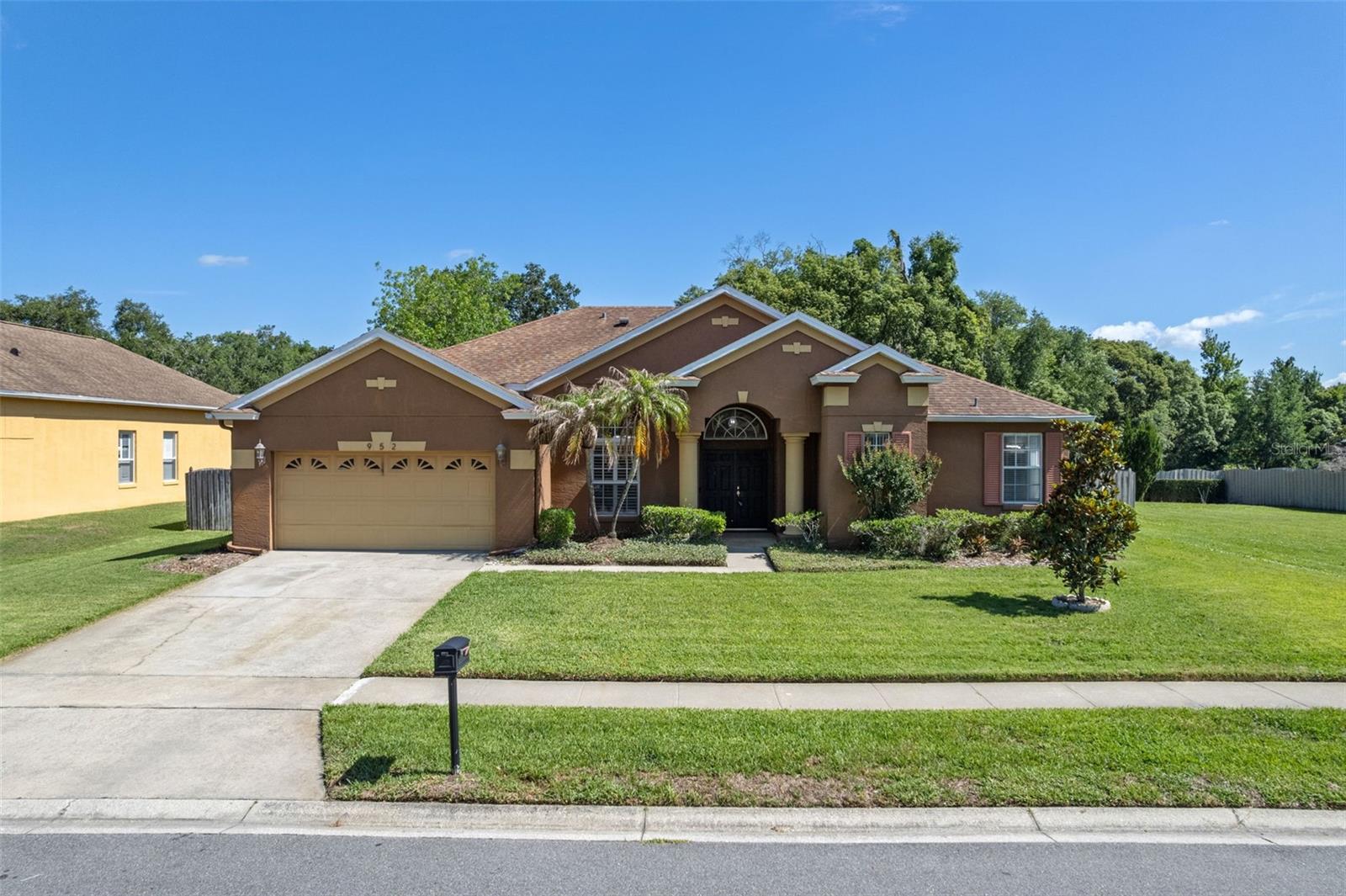 952 MOSS TREE PLACE
