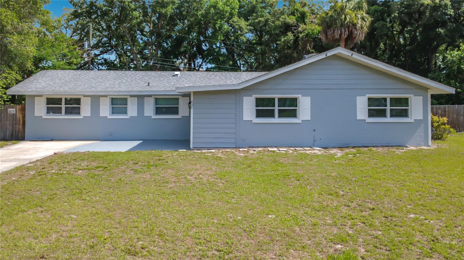807 CHEROKEE CIRCLE