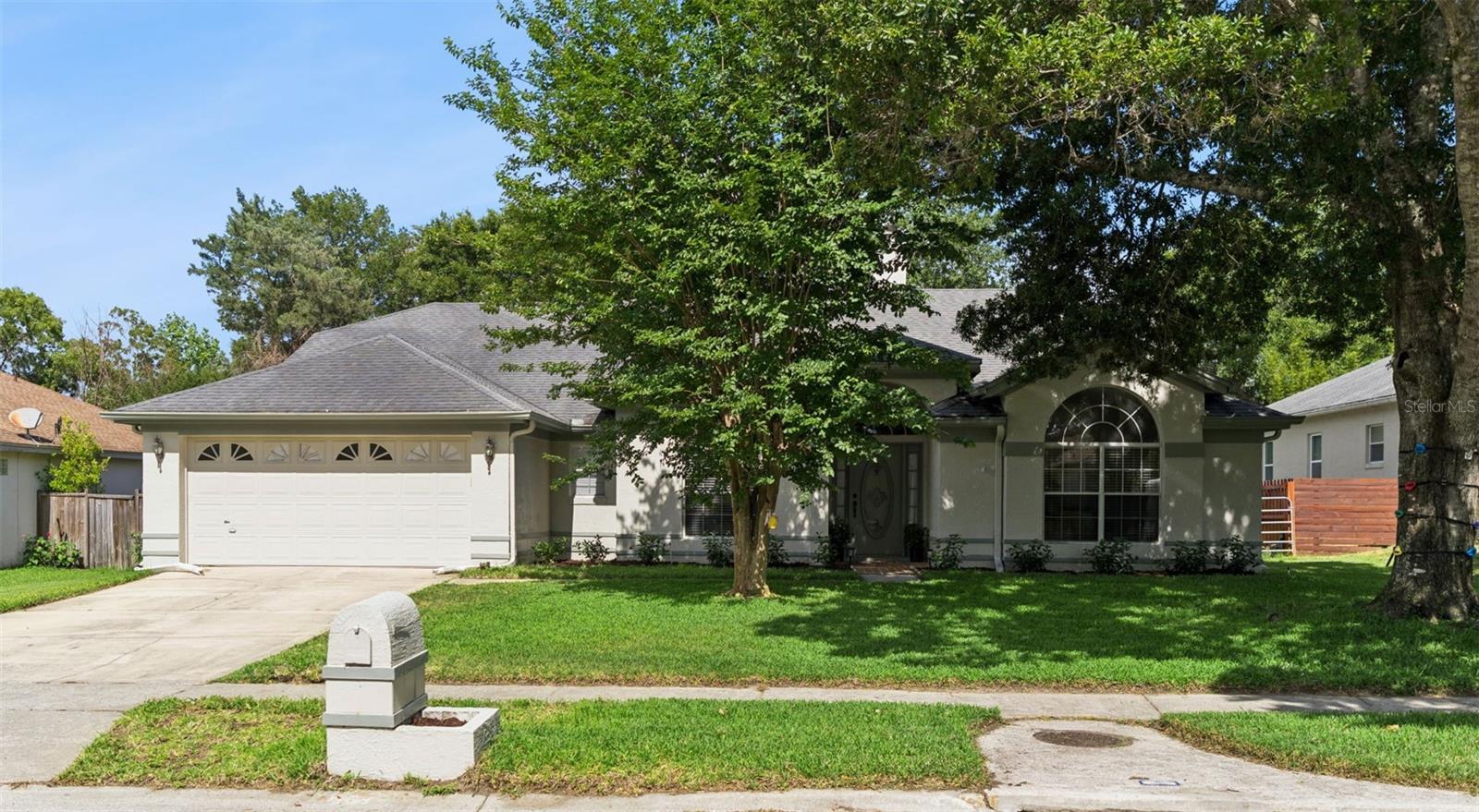 3883 KINGSTON OAKS COVE