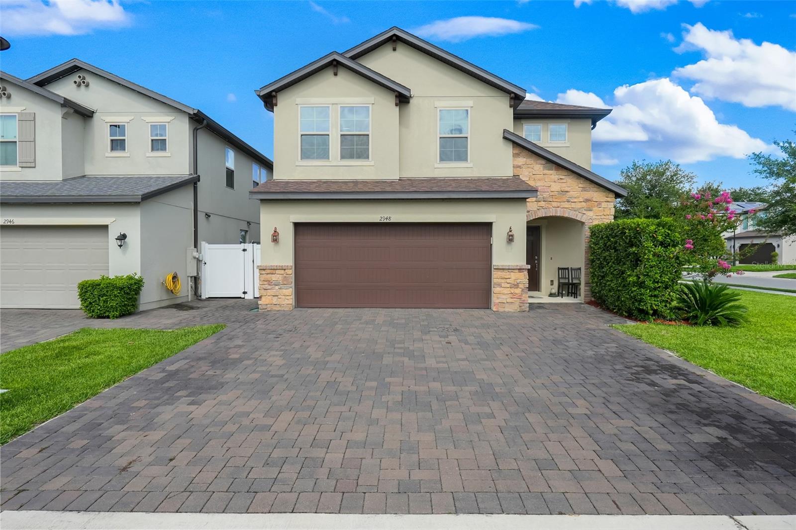 2948 CREST DRIVE