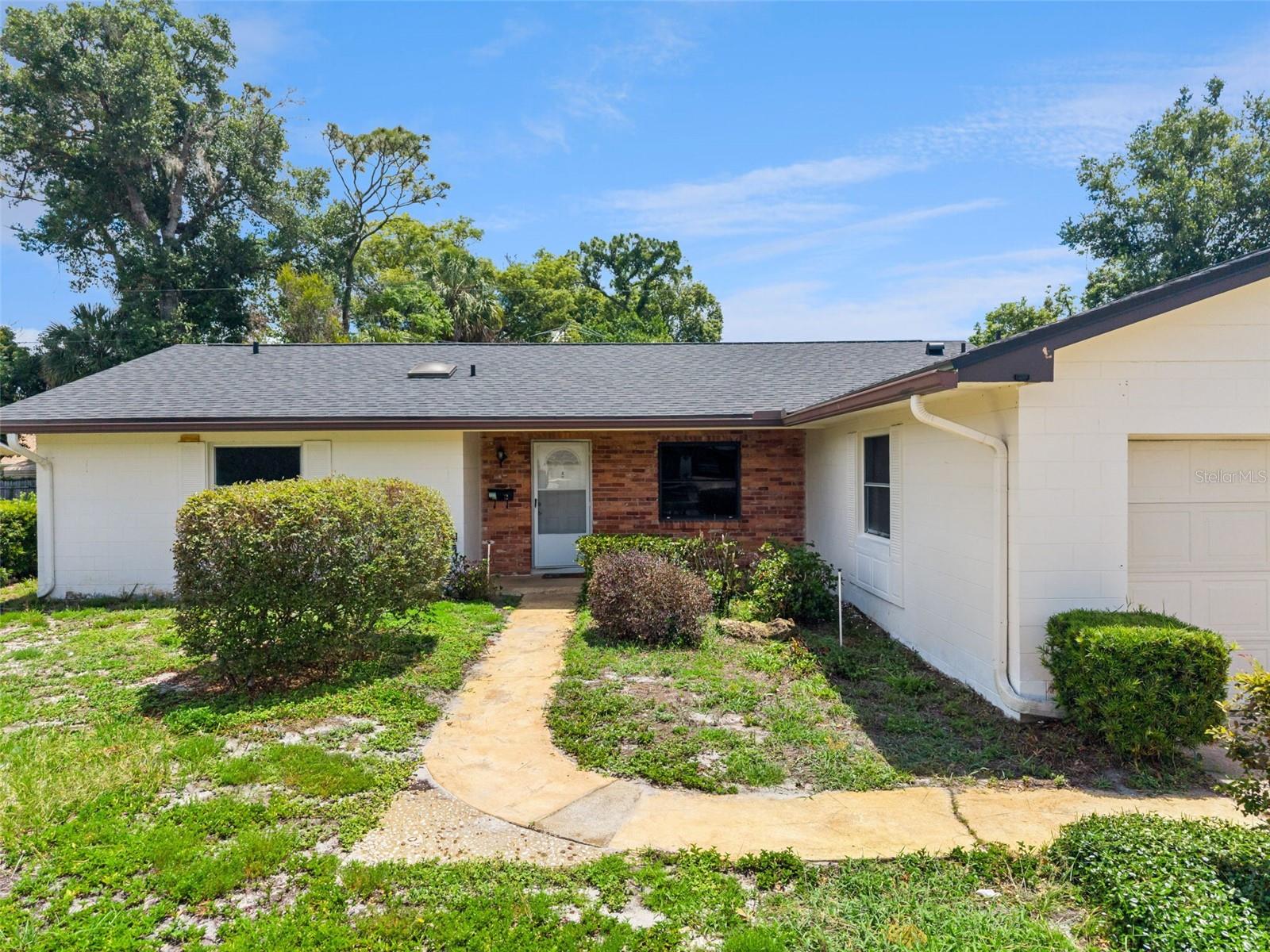 2512 EASTBROOK BOULEVARD