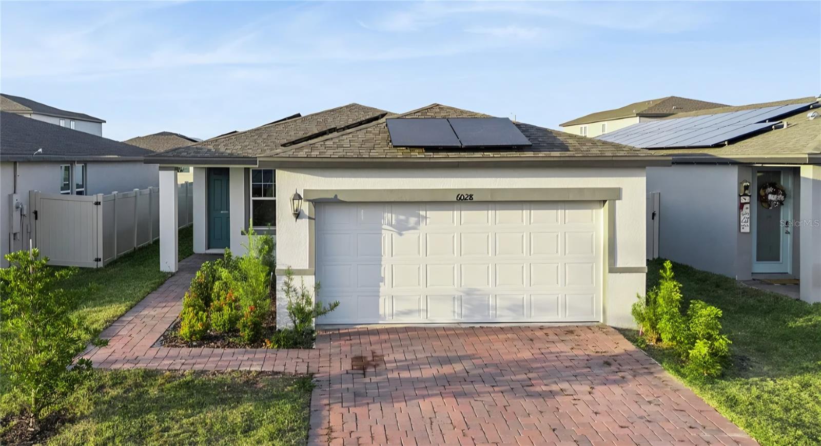 Listing photo 1 for 6028 Bimini Ave