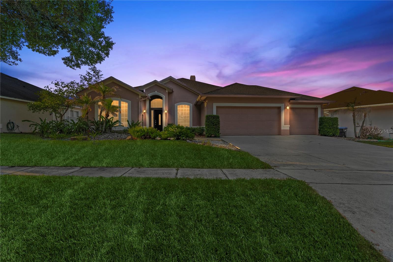 8039 SOLITAIRE COURT