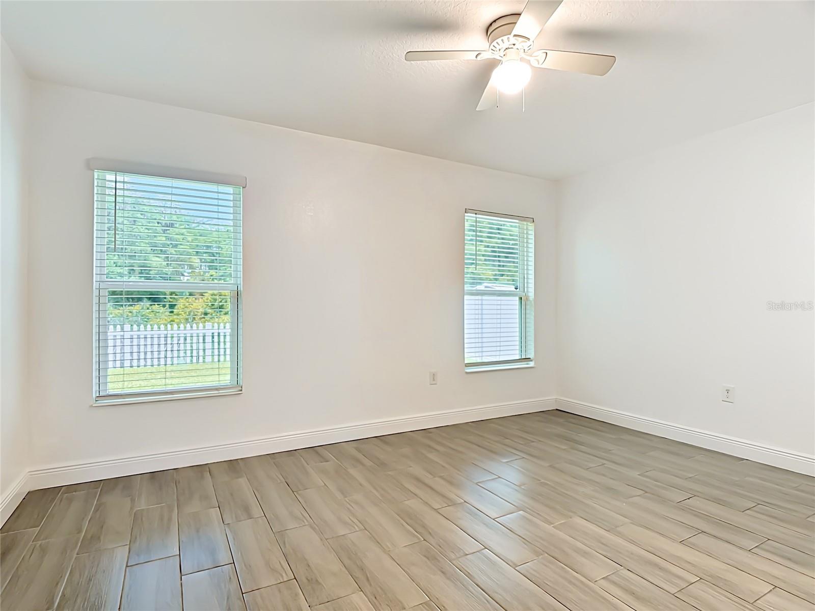 Photo 32