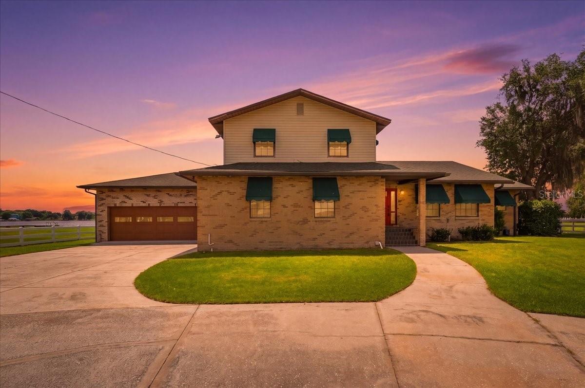 Listing photo 1 for 2731 State Road 557