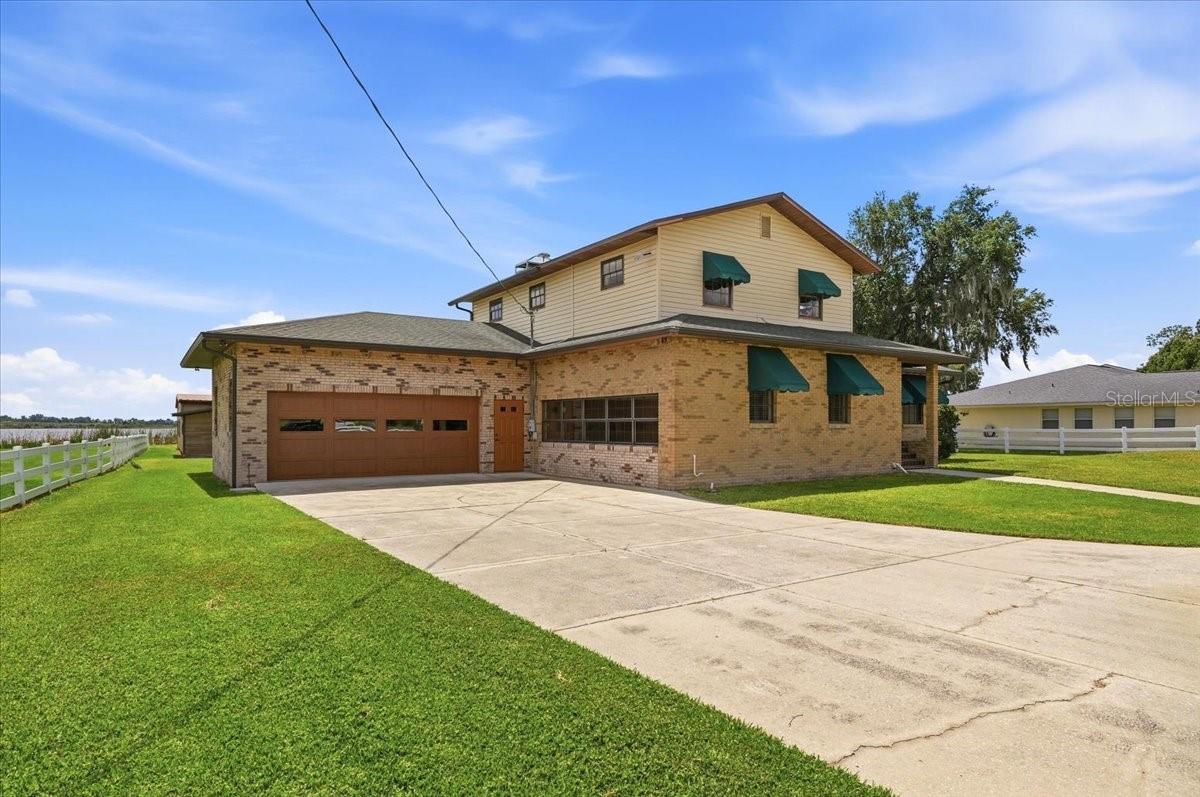 Listing photo 3 for 2731 State Road 557