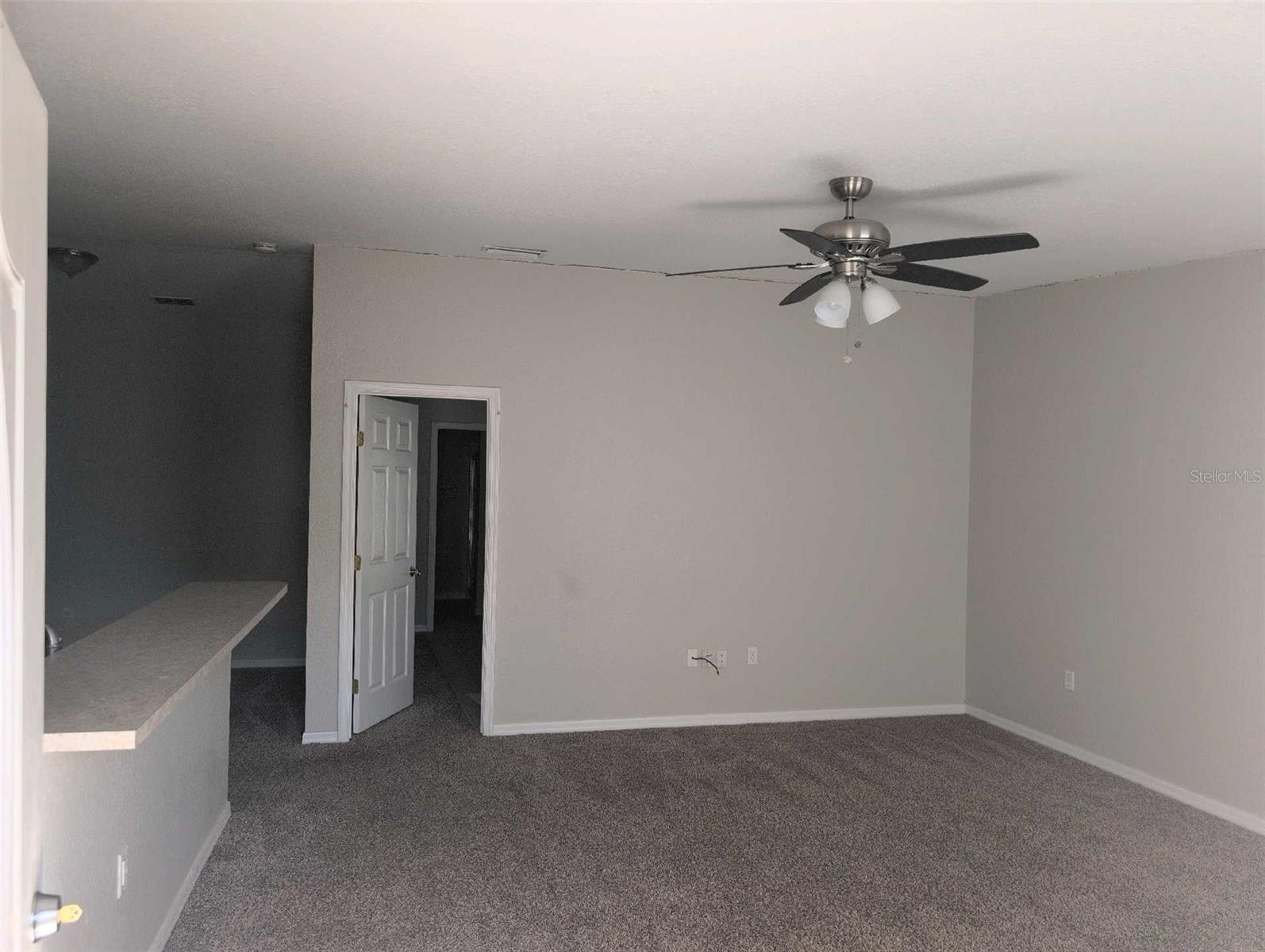 Listing photo 3 for 2145 Sandy Hook