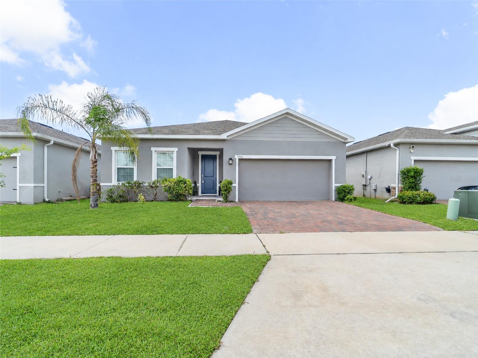 Listing photo 1 for 5542 Toulouse Ln