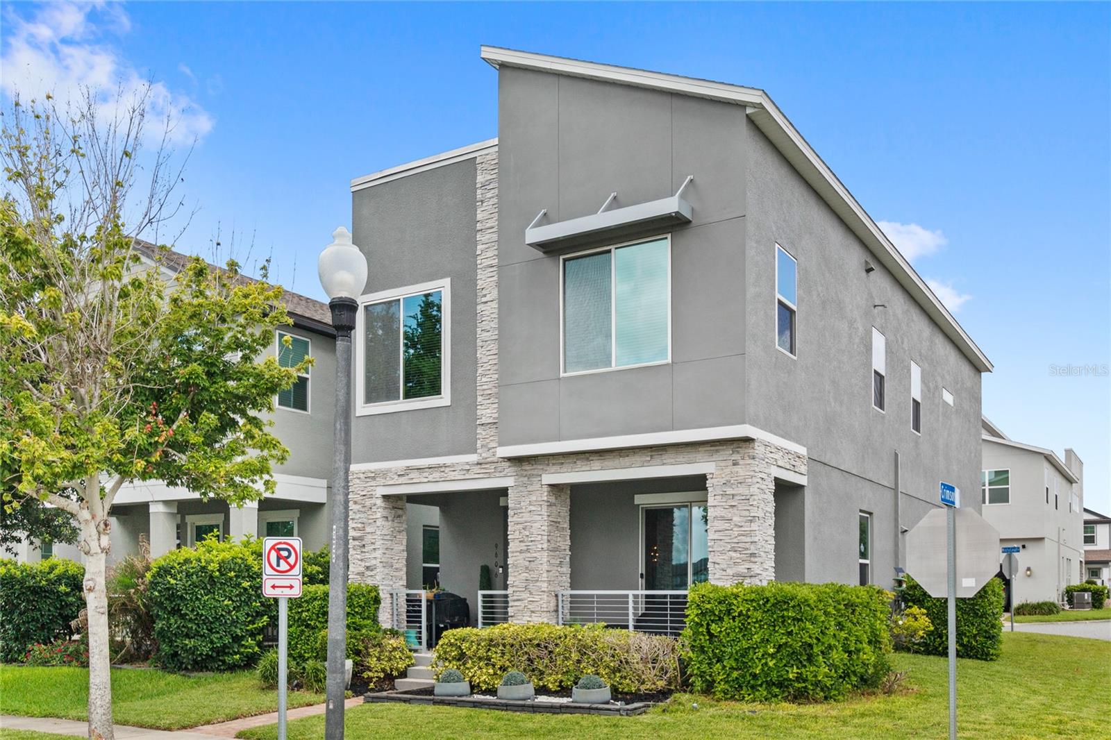 9606 WOODCRANE DRIVE
