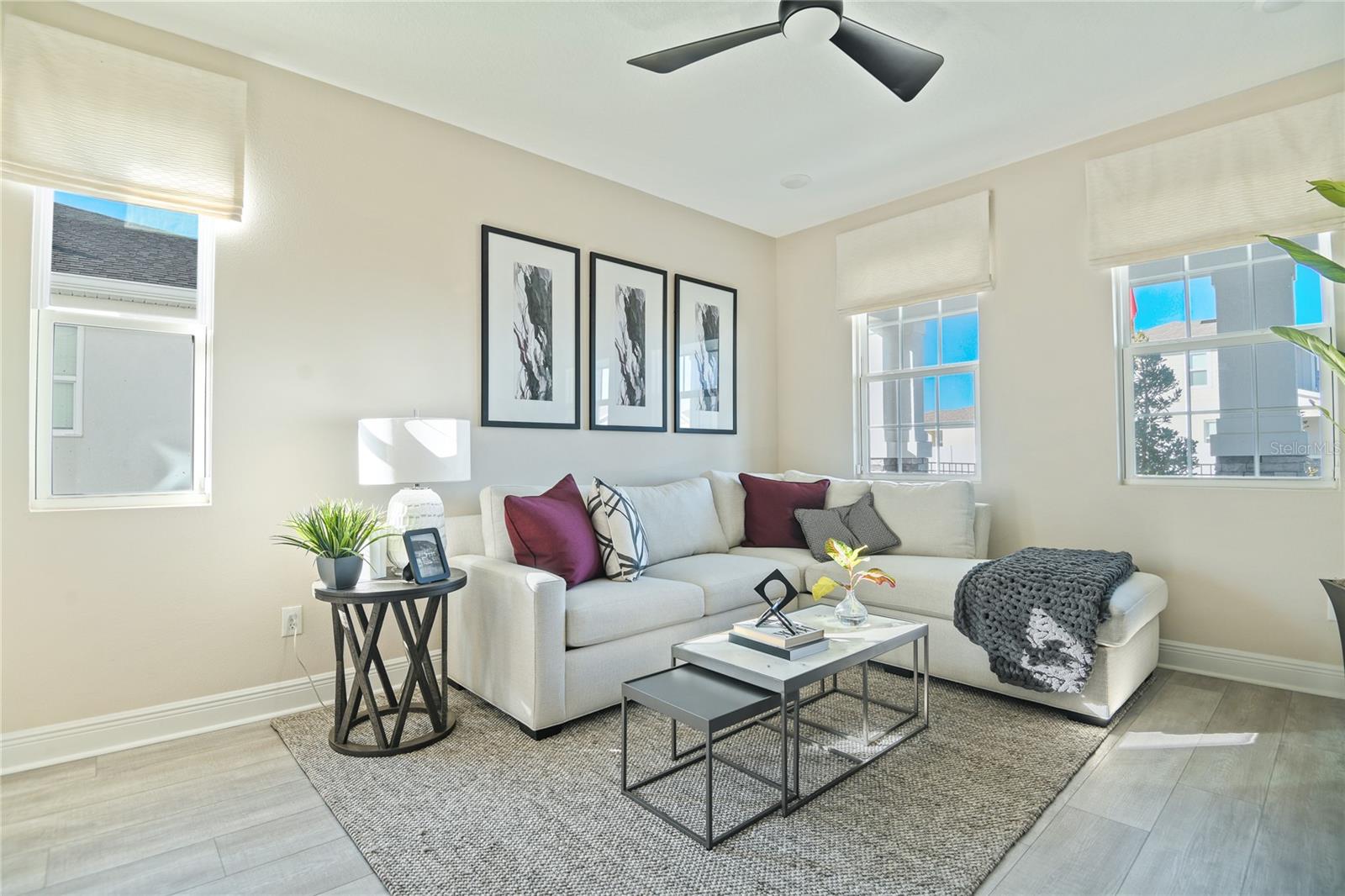 Listing photo 2 for 5118 Kinsley Dr