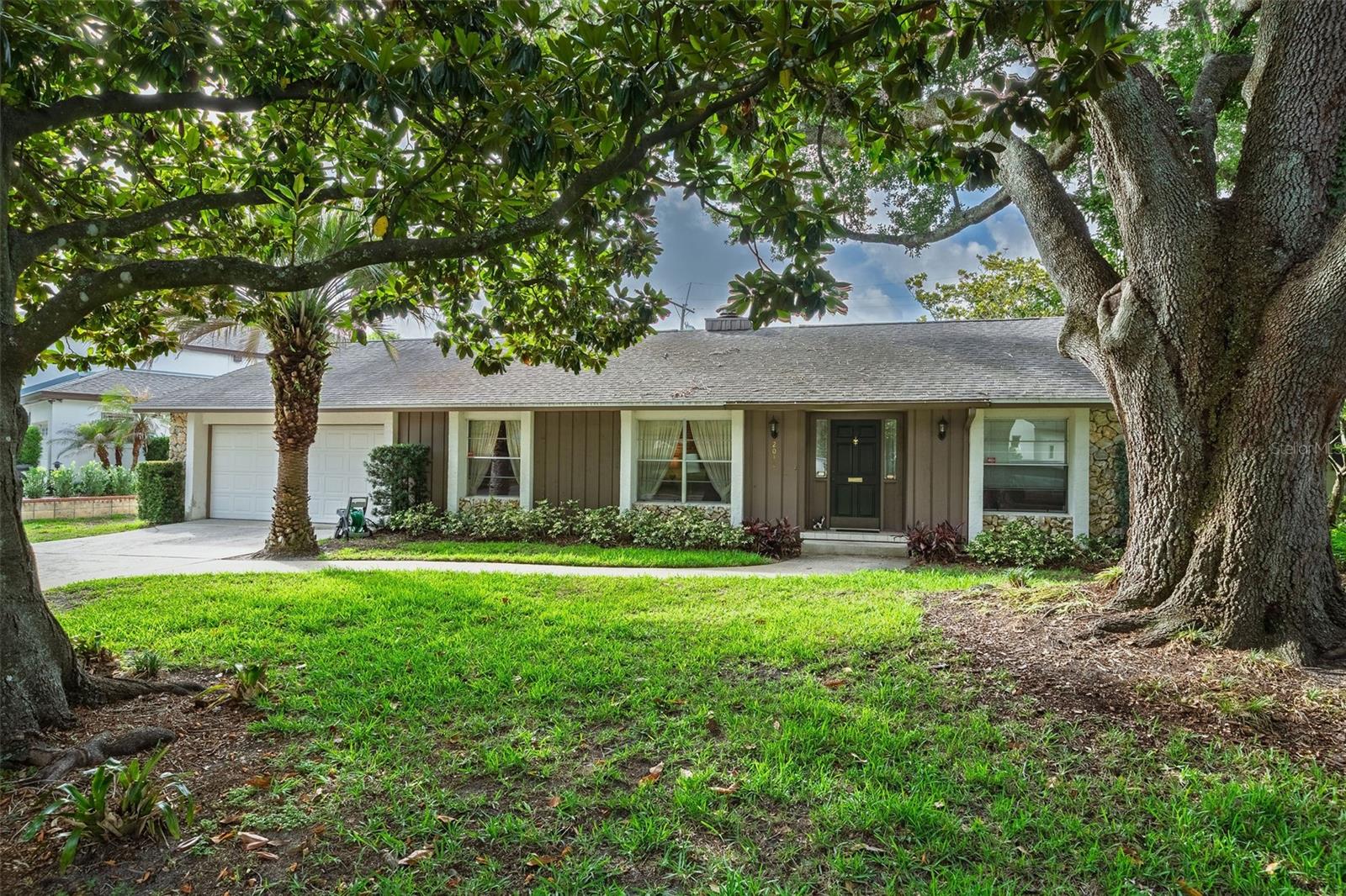 2030 COMPANERO AVENUE