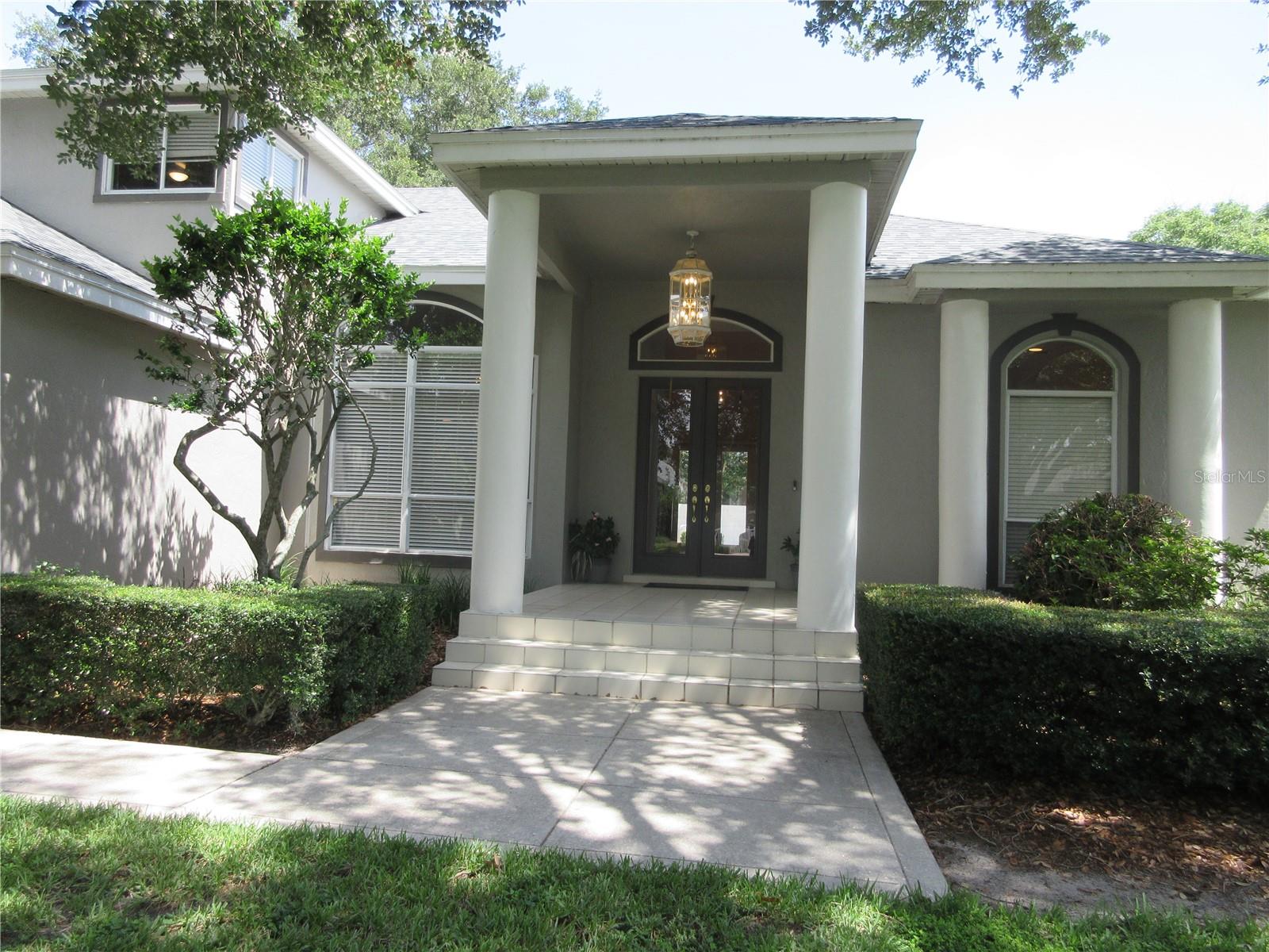 Listing photo 3 for 936 Hamilton Place Dr
